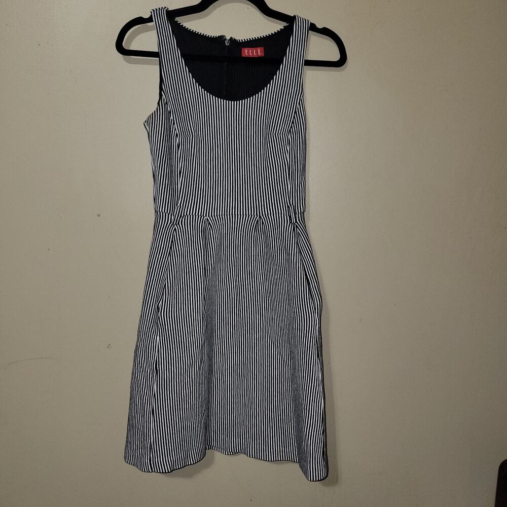 Elle • Vertical Stripe Fit n Flare Sheath Dress SZ 4‎